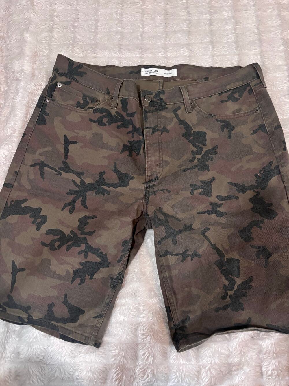 Camo Levi shorts